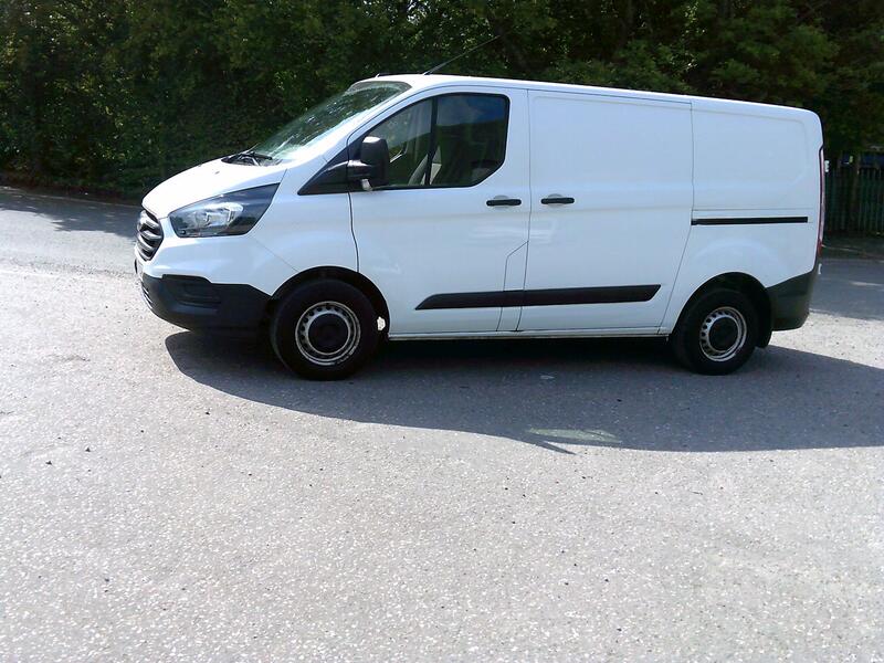 FORD TRANSIT CUSTOM 2.0 300 EcoBlue Leader 2020