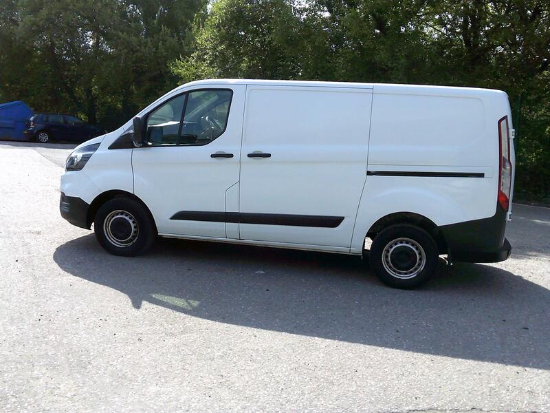 FORD TRANSIT CUSTOM 2.0 300 EcoBlue Leader 2020