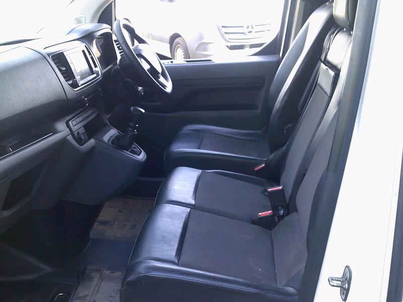 PEUGEOT EXPERT 1.5 BlueHDi 1200 Professional 2019