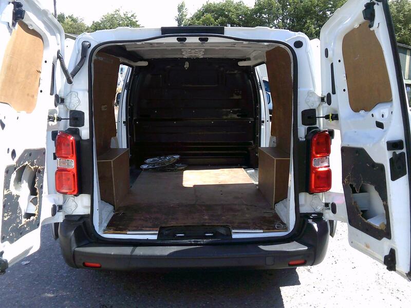 VAUXHALL VIVARO 1.5 Turbo D 2900 Dynamic 2020