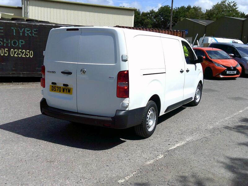 VAUXHALL VIVARO 1.5 Turbo D 2900 Dynamic 2020