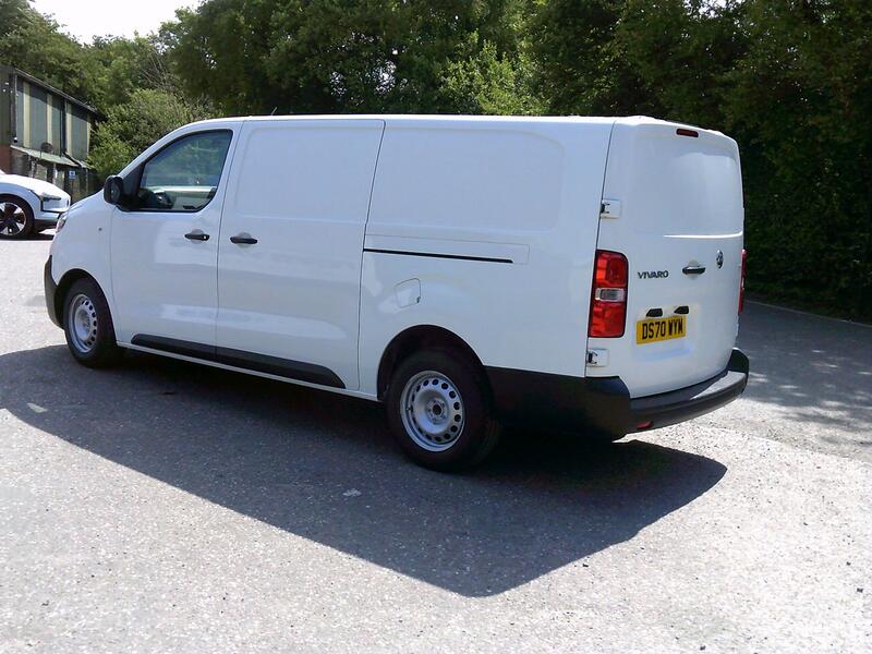 VAUXHALL VIVARO 1.5 Turbo D 2900 Dynamic 2020