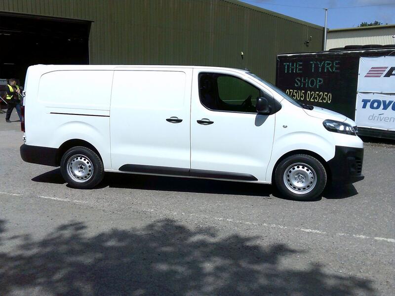 VAUXHALL VIVARO 1.5 Turbo D 2900 Dynamic 2020