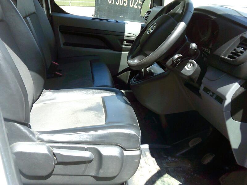 VAUXHALL VIVARO 1.5 Turbo D 2900 Dynamic 2020